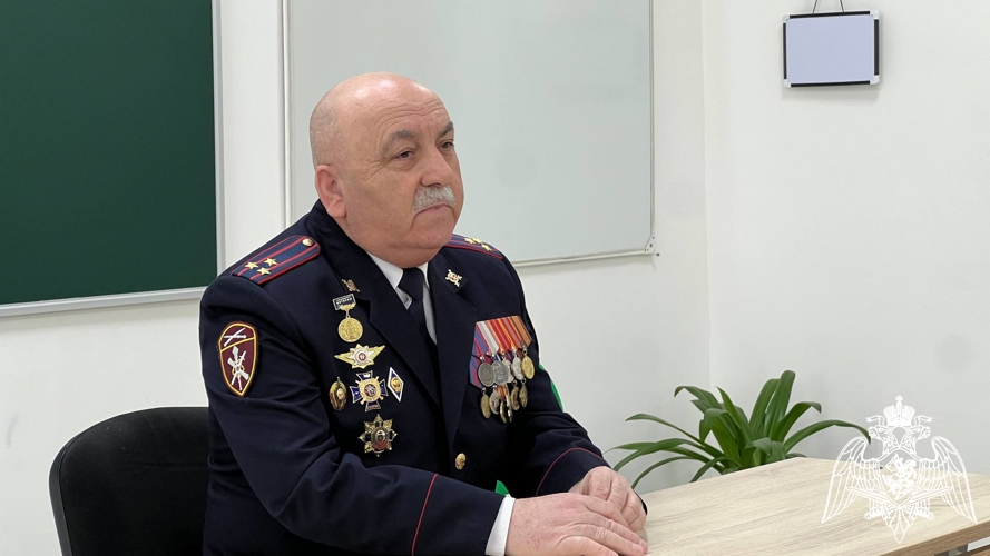 В Кабардино-Балкарии ветеран Росгвардии встретился со школьниками 