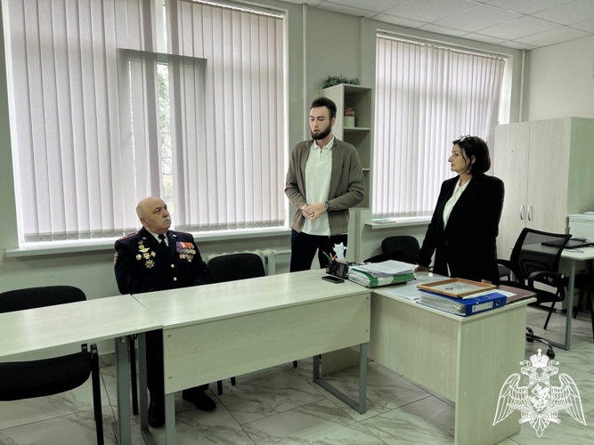 В Кабардино-Балкарии ветеран Росгвардии принял участие в круглом столе со студентами 