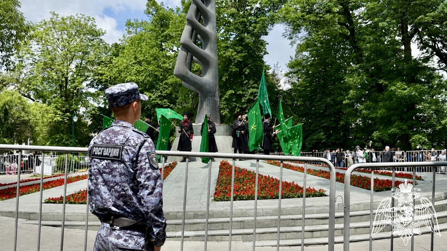 Росгвардейцы обеспечили безопасность во время памятного митинга в Нальчике