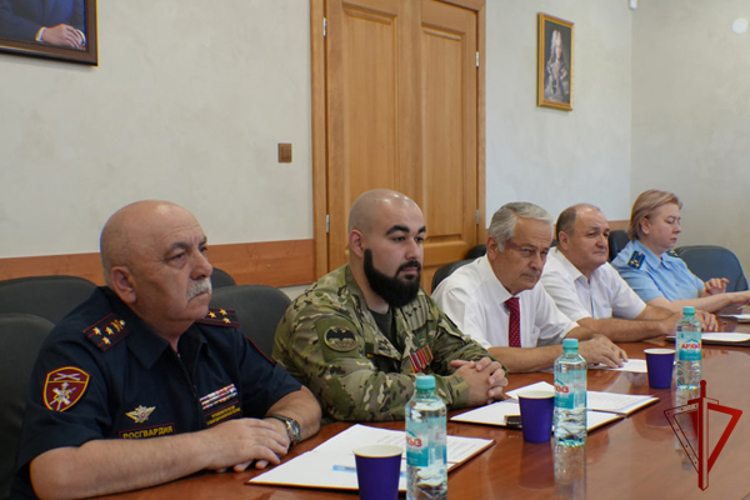 В Кабардино-Балкарии ветеран Росгвардии принял участие в круглом столе