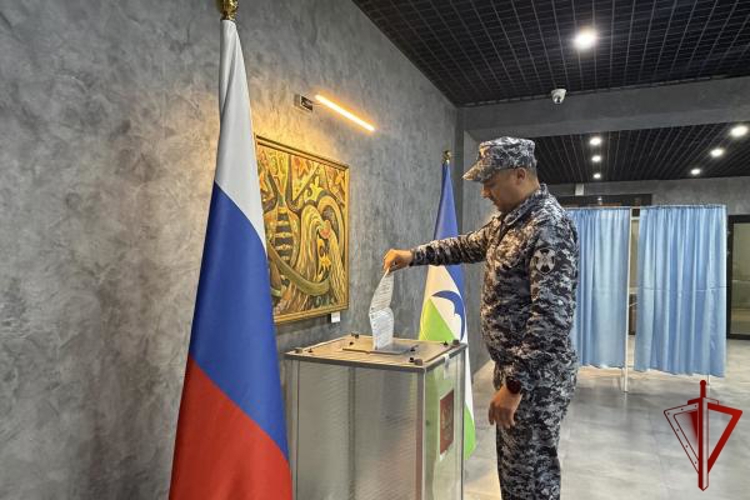 В Кабардино-Балкарии представители Росгвардии приняли участие в Едином дне голосования