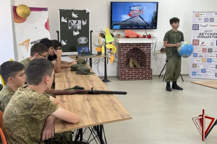 В Кабардино-Балкарии ветеран Росгвардии и кадеты подшефного класса приняли участие в круглом столе 