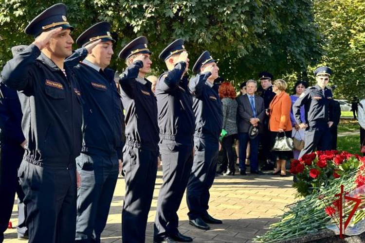 В Кабардино-Балкарии представители Росгвардии приняли участие в памятном митинге